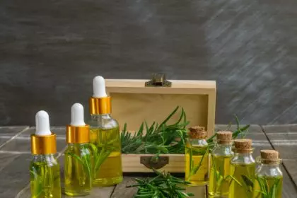 rosemary essential oils for skin treatment